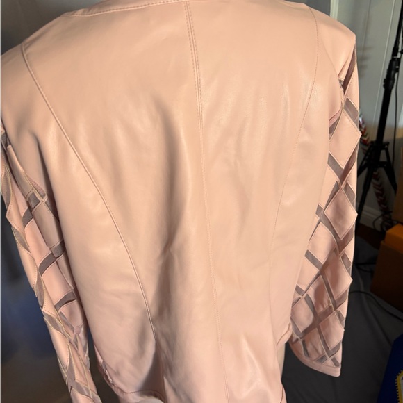 Elegant Pink Geometric Women's Jacket - Picture 6 of 7